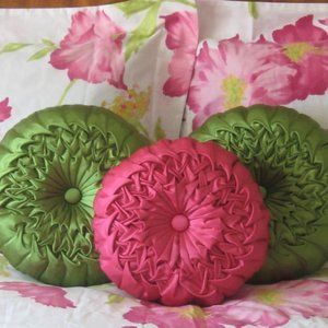 HANDMADE DECORATIVE PILLOW